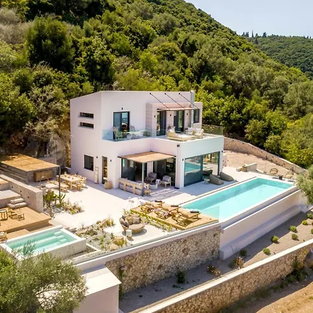 Luxury Agapanthus Villa *